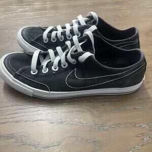 Nike Canvas Go Low‎ Sneaker Shoes Womens Size 8 Lace Up Skater Black Swoosh